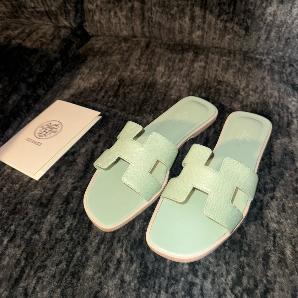 Hermes Oran Sandal color Vert Jade